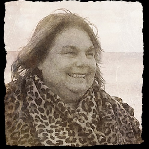 03_Carolien Praag Sepia PhotoFunia-1614003165